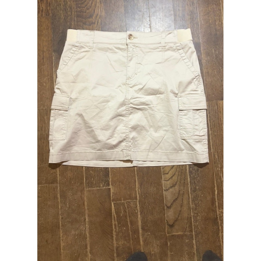 Lee Women's Beige Short And Skirt Skort Size 10M Comfort waist Mid Rise Cargo